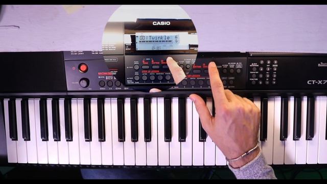 Piano teacher tests and reviews a Casio CT-X700 piano/keyboard смотреть онлайн