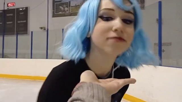 Влог: Едем на каток в косплеях (часть 2) смотреть онлайн