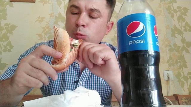 Mukbang 🍽️Хот Дог с Овощами и Сиром #мукбанг смотреть онлайн