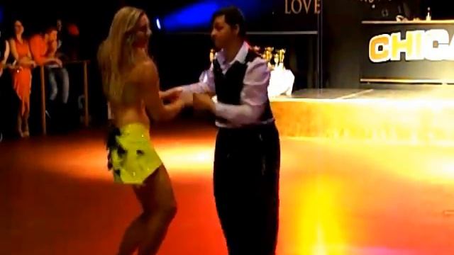 BACHATA (Intermediate). DONBASS SALSA CUP-2013. смотреть онлайн
