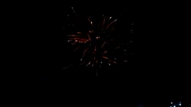 салют в Магнитогорске на день города и металлурга 2015 смотреть онлайн