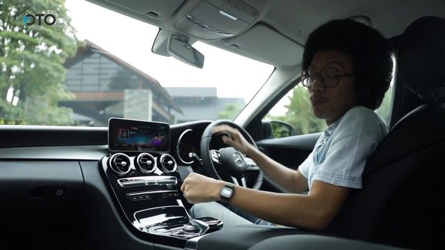 Mercedes Benz C180 | First Impression | Sedan Premium Termurah | OTO.com смотреть онлайн