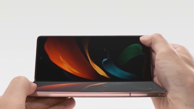 WORLD'S FIRST ROLLABLE PHONE FOR PUBLIC | LG ROLLABE FIRST IMPRESSION смотреть онлайн