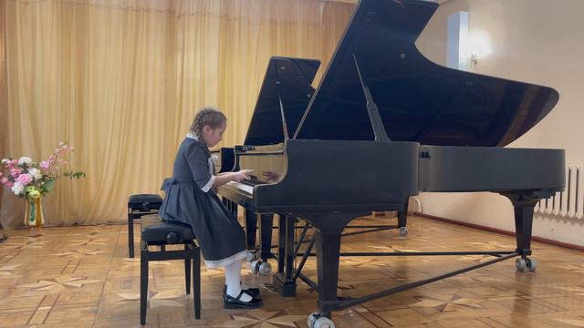 Гапич Елизавета, "Охота за бабочкой" комп. И.Иордан смотреть онлайн