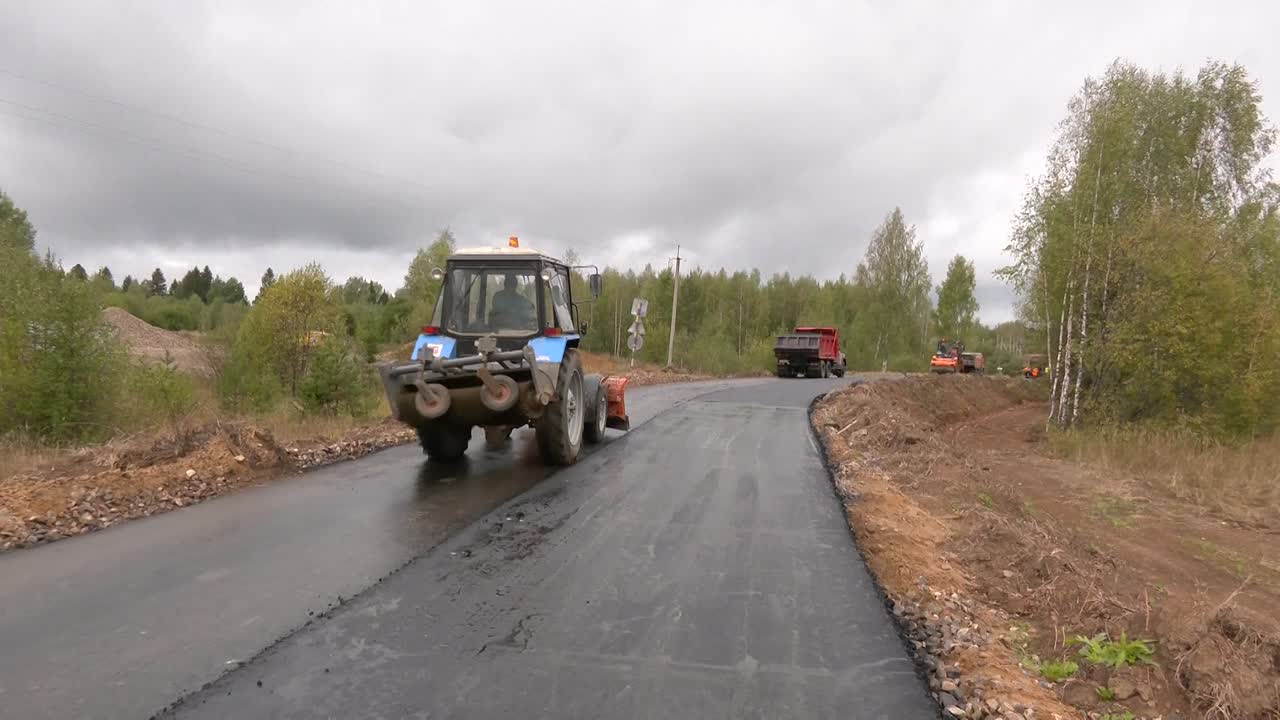 В Островском районе Костромской области завершается ремонт дорог