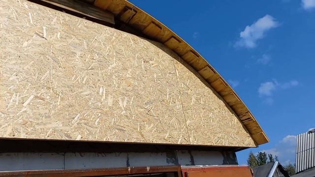 обшивка франтона арочной крыши осб панелями. гараж 4×6. устройство крыши смотреть онлайн