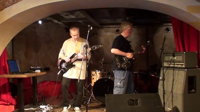Andrey Suchilin and Alexander Pillaev jam session (2011-07-30) смотреть онлайн