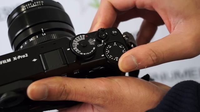 Test de l'hybride APS-C Fuji X-Pro2 en 120s ! смотреть онлайн