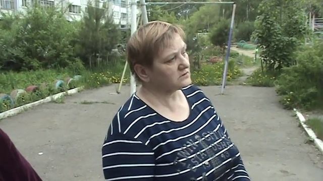 Красивый двор на Калинина 41. Активисты двора в беседе с Павлом Трутневым смотреть онлайн