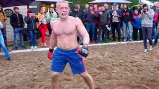 Турист Евгений против Клёпальщика смотреть онлайн