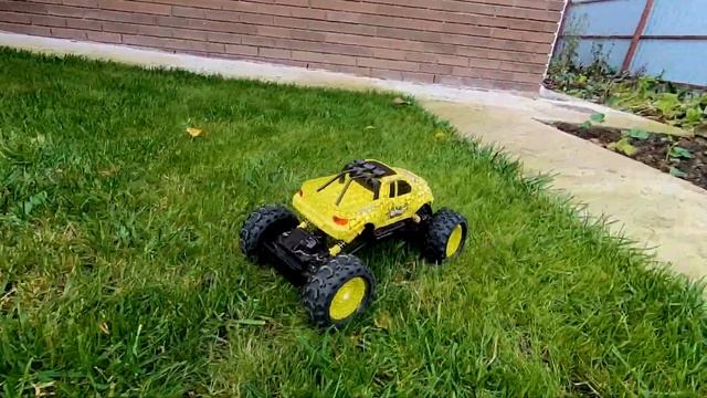 Детский Джип на радиоуправлении 4x4 езда по улице. смотреть онлайн