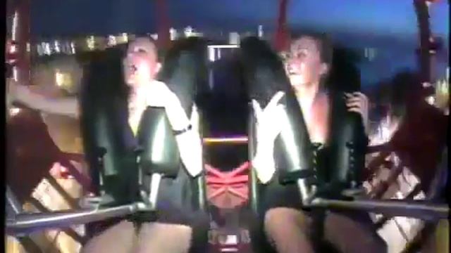 Оргазм на аттракционе Прикол смотреть онлайн