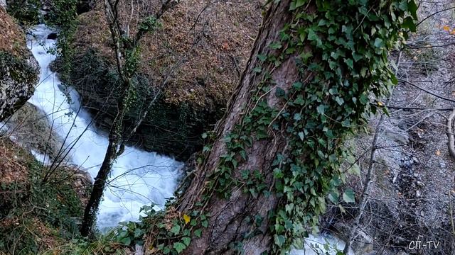 Ялта. Учан-Су. Река под водопадом смотреть онлайн