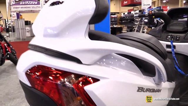 2018 Suzuki Burgman 650 Executive - Walkaround - 2018 AIMExpo Las Vegas смотреть онлайн