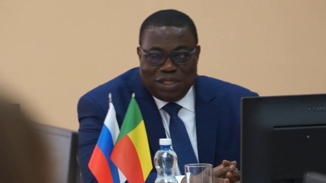 Посол республики Бенин в России Окунлола Биау Акамби Андре посетил НГСХА смотреть онлайн