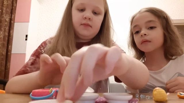 Двоюродная сестра Polly Pocket.