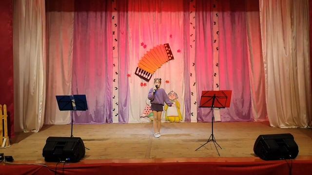 Ксюша Бешляга с песней Над облаками смотреть онлайн