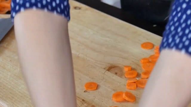 Vegetarian Borscht Recipe | Russian Beetroot Soup