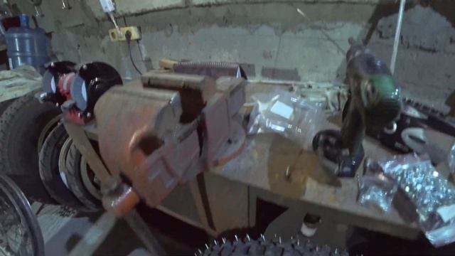 Шиповка мото резины кровельными саморезами или лютый держак) смотреть онлайн