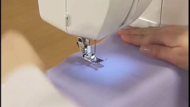 How to Use a Brother Sewing Machine - features of our basic mechanical models смотреть онлайн