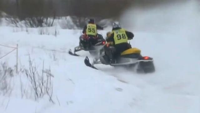 Снегоходный кантри-кроссу в Санкт-Петербурге.flv смотреть онлайн