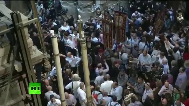 Прямая трансляция схождения Благодатного огня в храме Гроба Господня в Иерусалиме YouTube смотреть онлайн