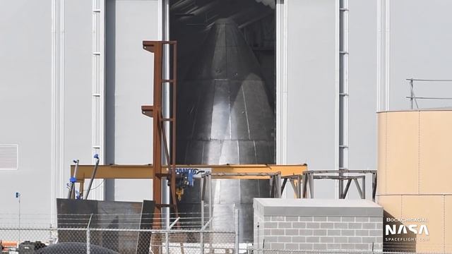 SpaceX Boca Chica - SN5 heads into test series - other Starships wait their turn смотреть онлайн