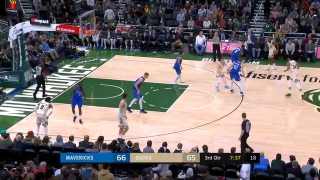 Giannis Antetokounmpo Takes On The Mavericks - 2019/20 Season Series смотреть онлайн
