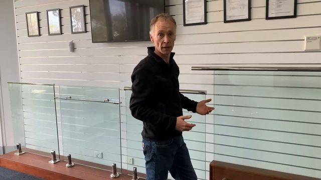 Glass Balustrade - Do I need a Handrail? смотреть онлайн