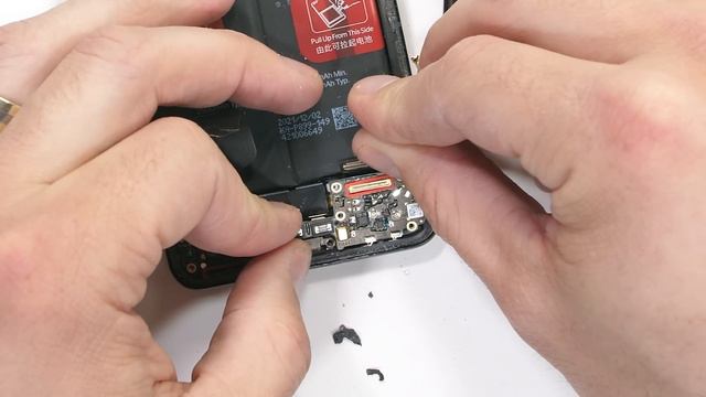 Can a SIM Ejector Tool wreck your iPhone?! - Be Careful! смотреть онлайн