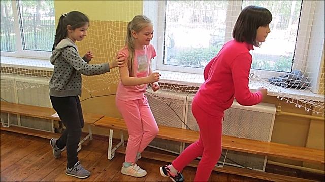ОГОНЕК в 3 классе "В", посвященный окончанию учебного года. смотреть онлайн