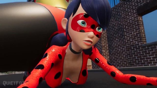 Miraculous Ladybug VS Elastigirl