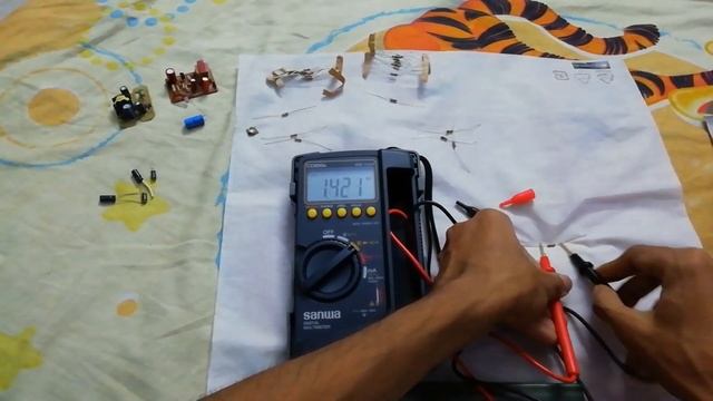 SANWA CD800a DMM basic test...!!! смотреть онлайн
