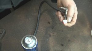 Не распыляет аэрозолыный баллончик,как почистить распылитель