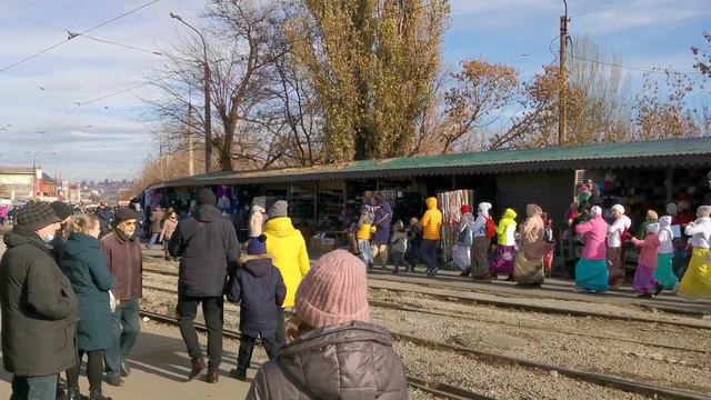 Мариуполь прогулка в центре города 2021 смотреть онлайн
