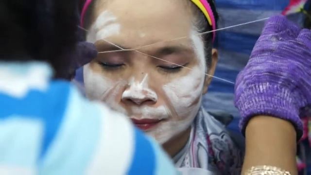 Удаление волос с лица с помощь нити смотреть онлайн