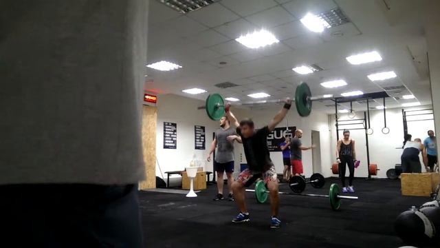 23.06.2015 групповое занятие в МК КРОССФИТ смотреть онлайн