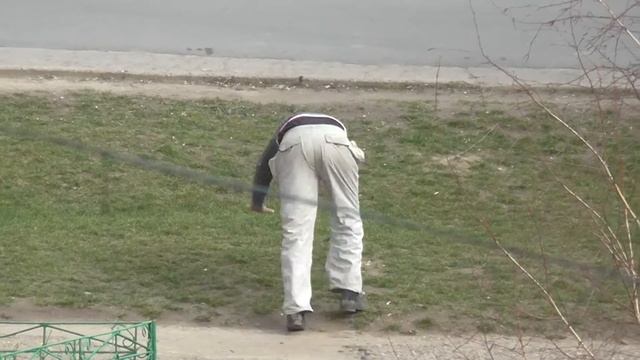 Very drunk man goes home Part 4 смотреть онлайн