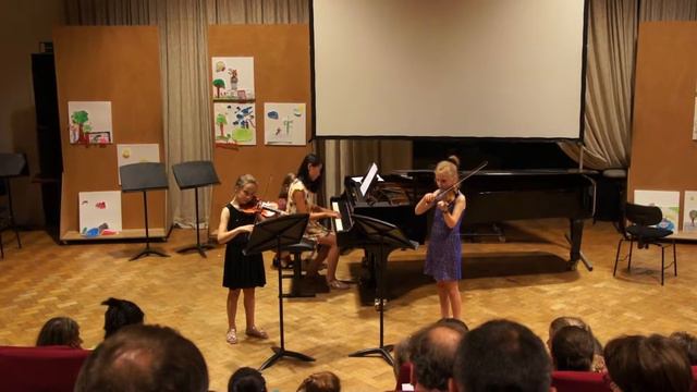 Haydn Divertimento, Menuet, trio en finale смотреть онлайн