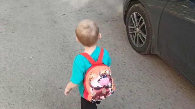 Первый поход в садик смотреть онлайн