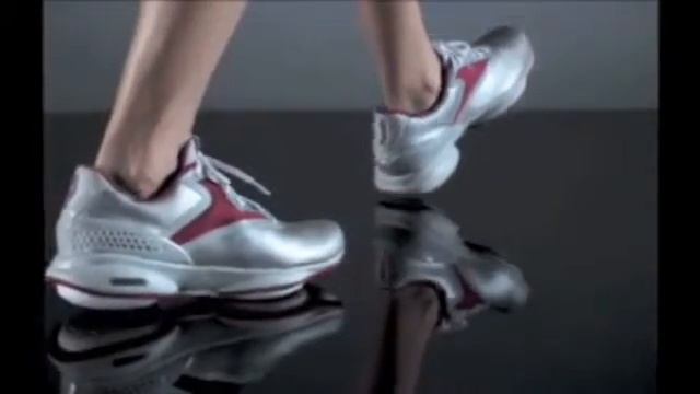 Женские кроссовки Reebok EasyTone