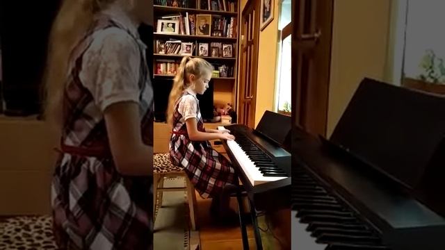 Петрова Анна - Р.Шуман - "Первая утрата" соч. 68 №16, П.Чайковский - "Полька" соч. 39 №14. смотреть онлайн