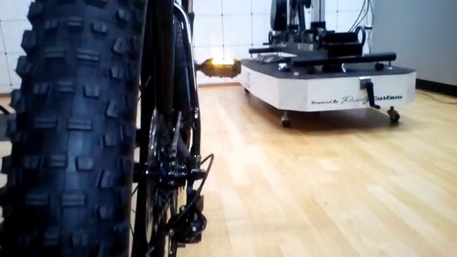 TREK ROSCOE 6 смотреть онлайн