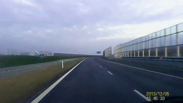 Автобам біля Кракова Польща Василь Васечко на Vivaro 150-170 км год с.Боянець ч.2 2013р. смотреть онлайн