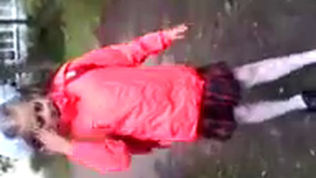 Одноклассница поёт песню "В лабутенах" смотреть онлайн