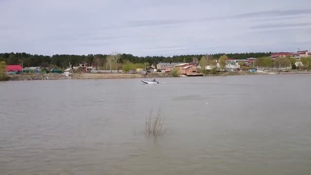 Лодка Днепр под мотором YAMAHA 30л.с. смотреть онлайн