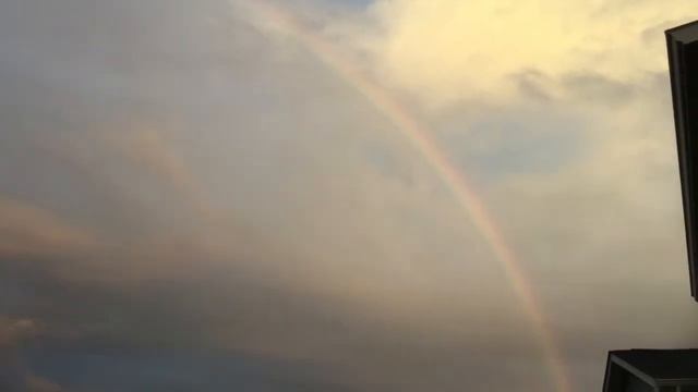 Радуга в дождливый майский день смотреть онлайн