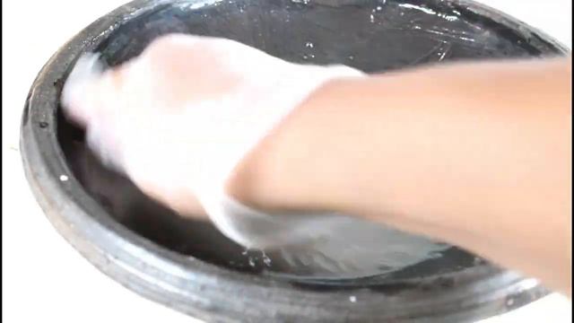 HOW TO CLEAN YOUR EARTHENWARE /APOTOYEWA/ASANKA GHANAIAN CLAY MORTAR FOR THE FIRST TIME смотреть онлайн