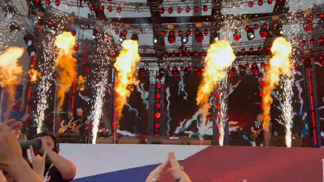 Gorky Park - Moscow Calling | Александр Маршал смотреть онлайн