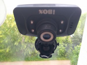 Глюк видеорегистратора IBOX. Небольшой ремонт.